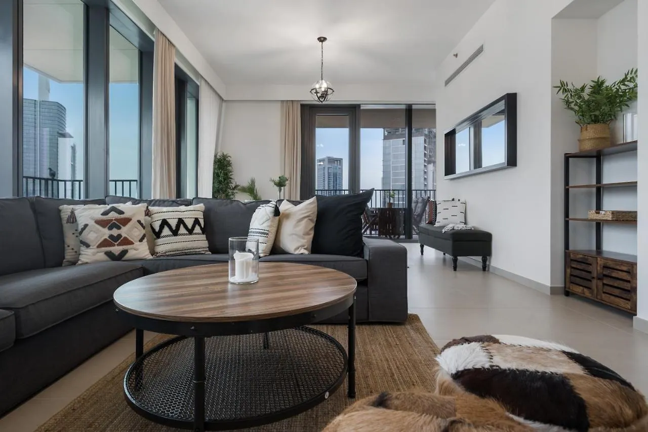 Breathtaking City Views From Dt Apt With Terrace Dubai United Arab Emirates